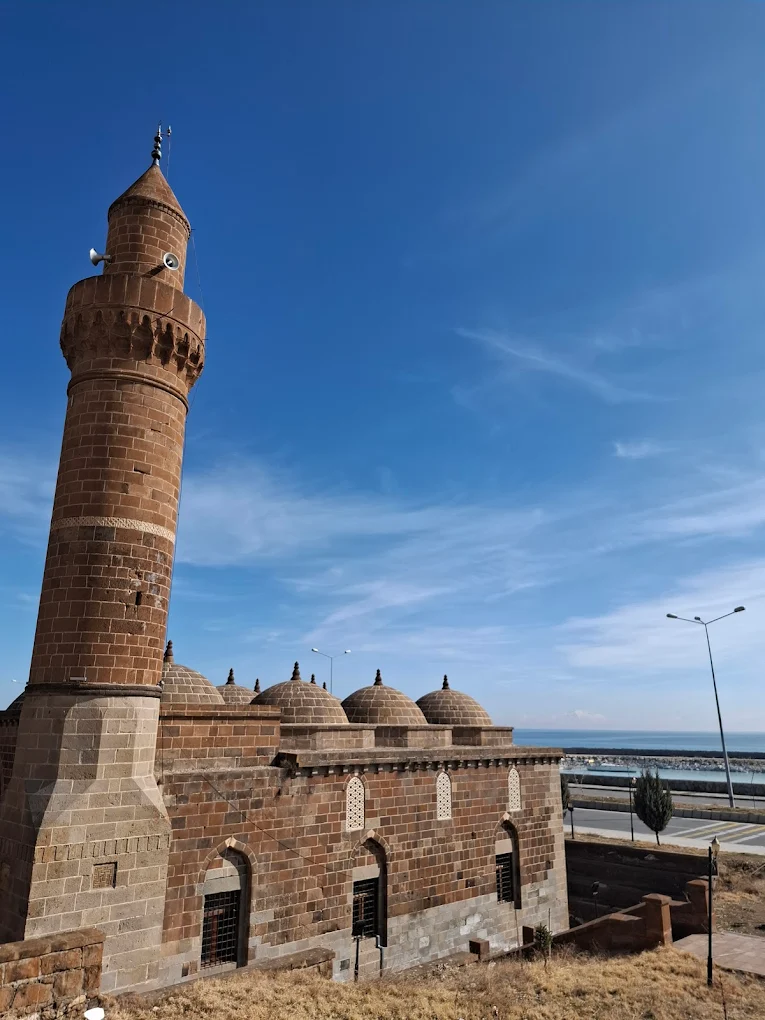 Adilcevaz Öğretmenevi ve Akşam Sanat Okulu - Fotoğraf 2