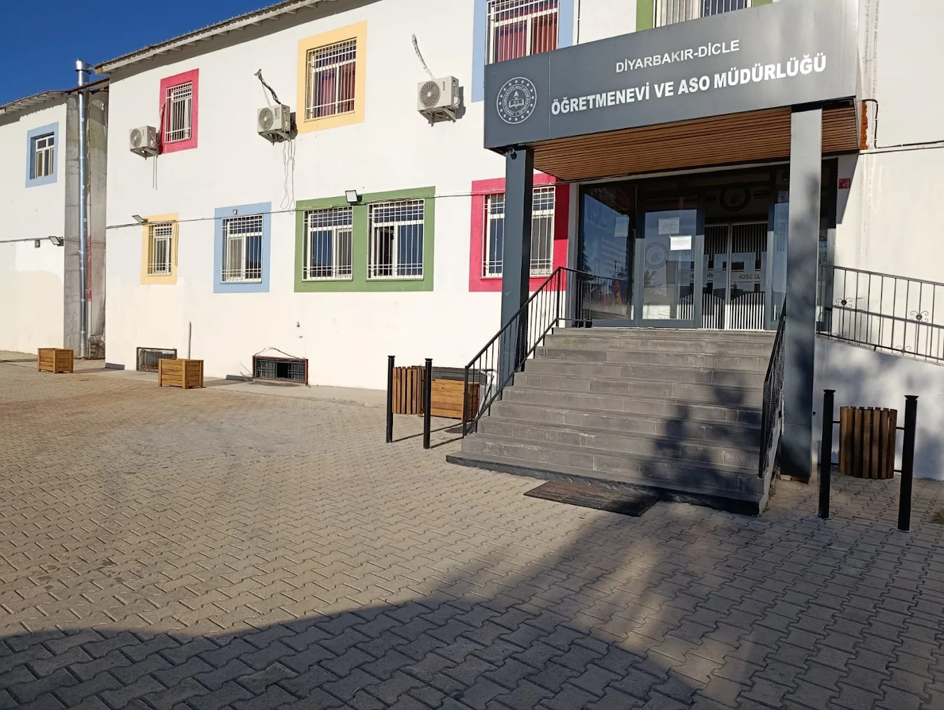 Dicle Öğretmenevi ve Akşam Sanat okulu - Fotoğraf 3