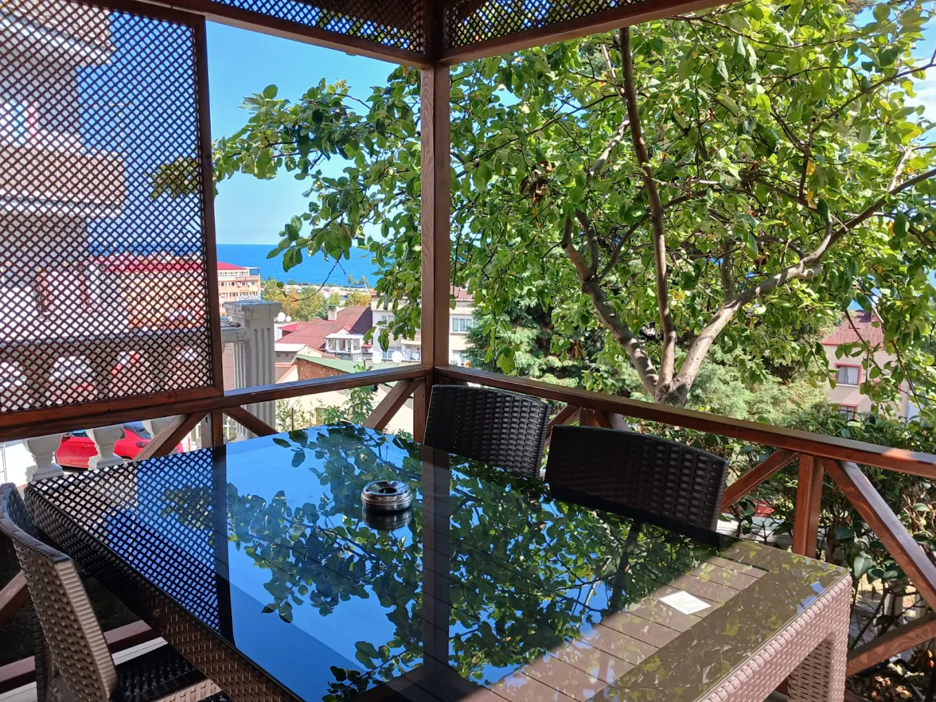 Akçaabat Hakkı Zeki Başaran Öğretmenevi ve Akşam Sanat Okulu - Fotoğraf 3
