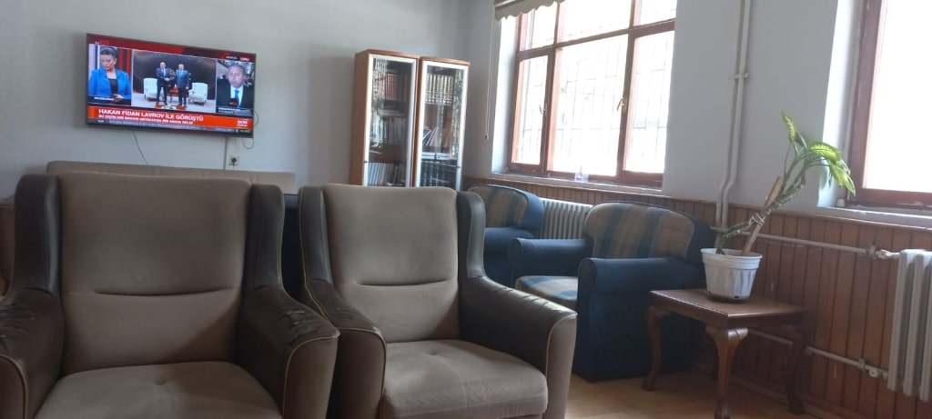 Borçka Öğretmenevi ve Akşam Sanat Okulu - Fotoğraf 4