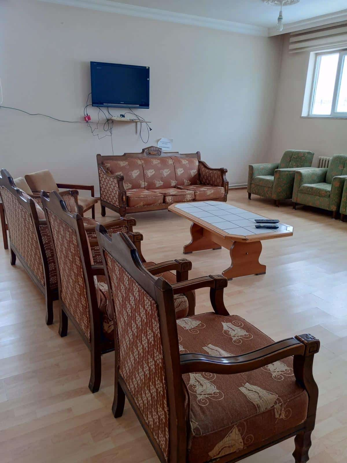 Eleşkirt Öğretmenevi ve Akşam Sanat Okulu - Fotoğraf 5
