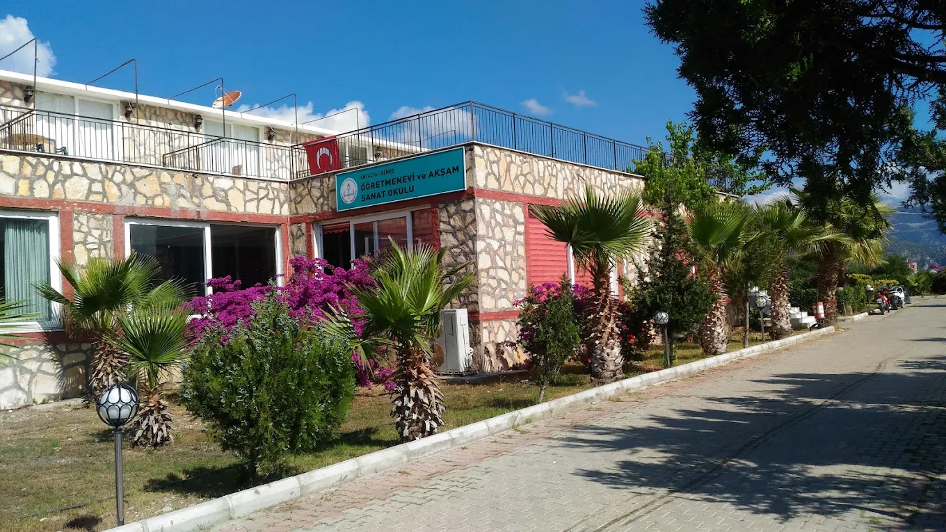 Demre Öğretmenevi ve Akşam Sanat Okulu - Fotoğraf 4