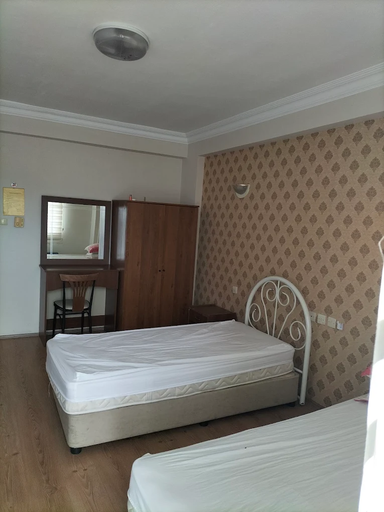 Araklı Öğretmenevi ve Akşam Sanat Okulu - Fotoğraf 8