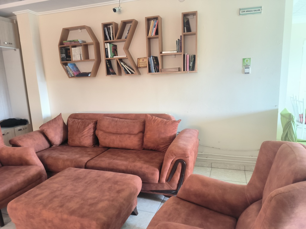 Ağaçören Öğretmenevi ve Akşam Sanat Okulu - Fotoğraf 2