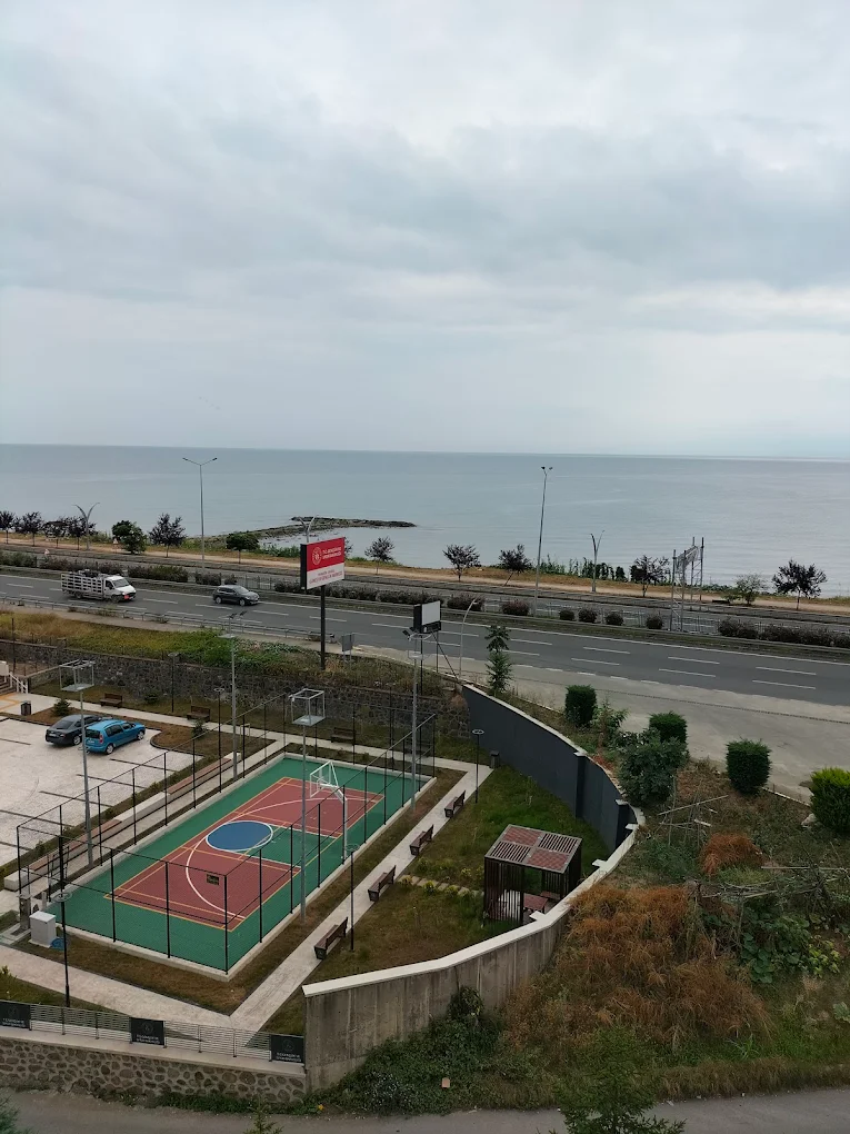 Araklı Öğretmenevi ve Akşam Sanat Okulu - Fotoğraf 4