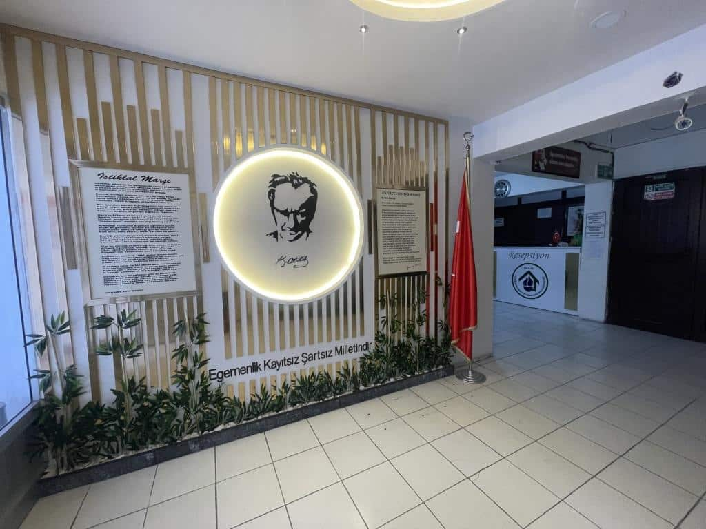 Uludere Öğretmenevi ve Akşam Sanat Okulu - Fotoğraf 2