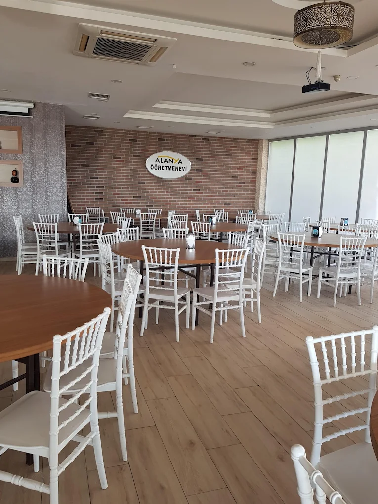 Alanya Öğretmenevi ve Akşam Sanat Okulu - Fotoğraf 6