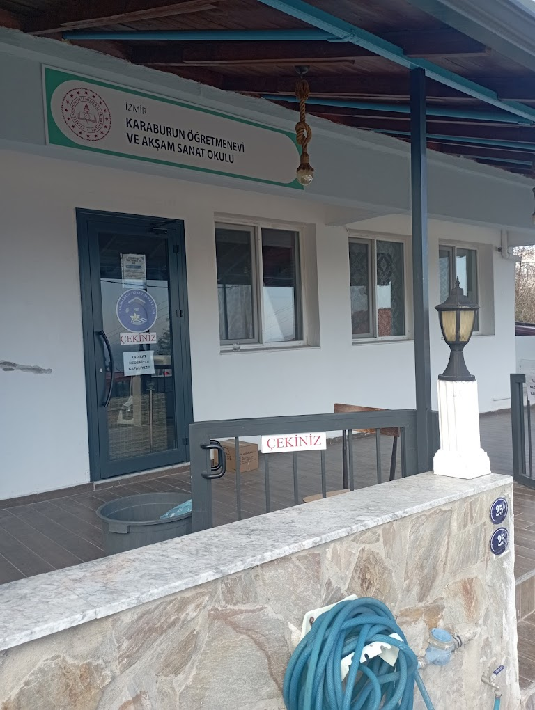 Karaburun Öğretmenevi ve Akşam Sanat Okulu - Fotoğraf 3