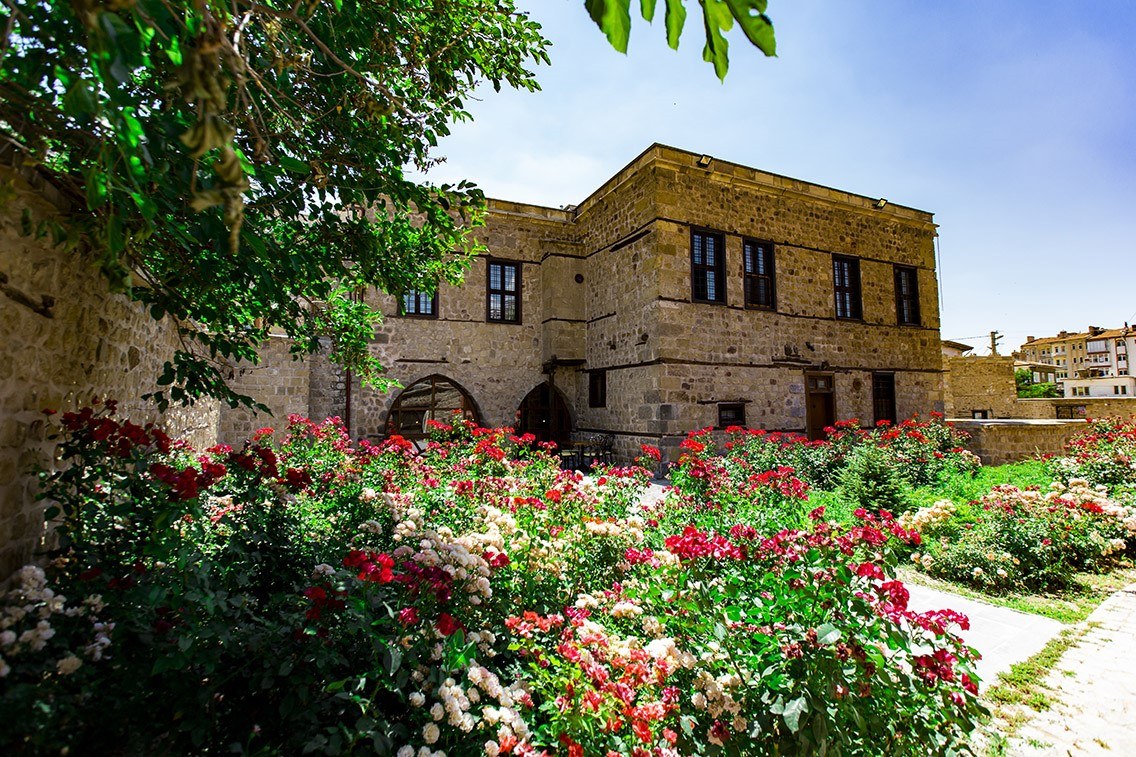 Niğde Ömer Halisdemir Üniversitesi Konukevi - Fotoğraf 5