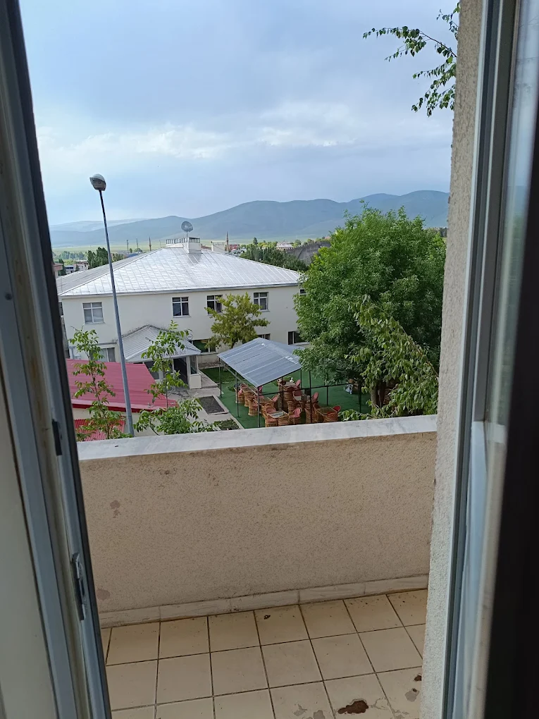 Ardahan Öğretmenevi ve Akşam Sanat Okulu - Fotoğraf 4