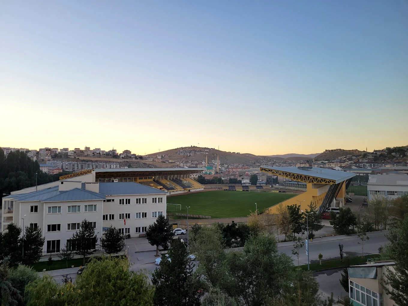 Bayburt Öğretmenevi ve Akşam Sanat Okulu - Fotoğraf 4