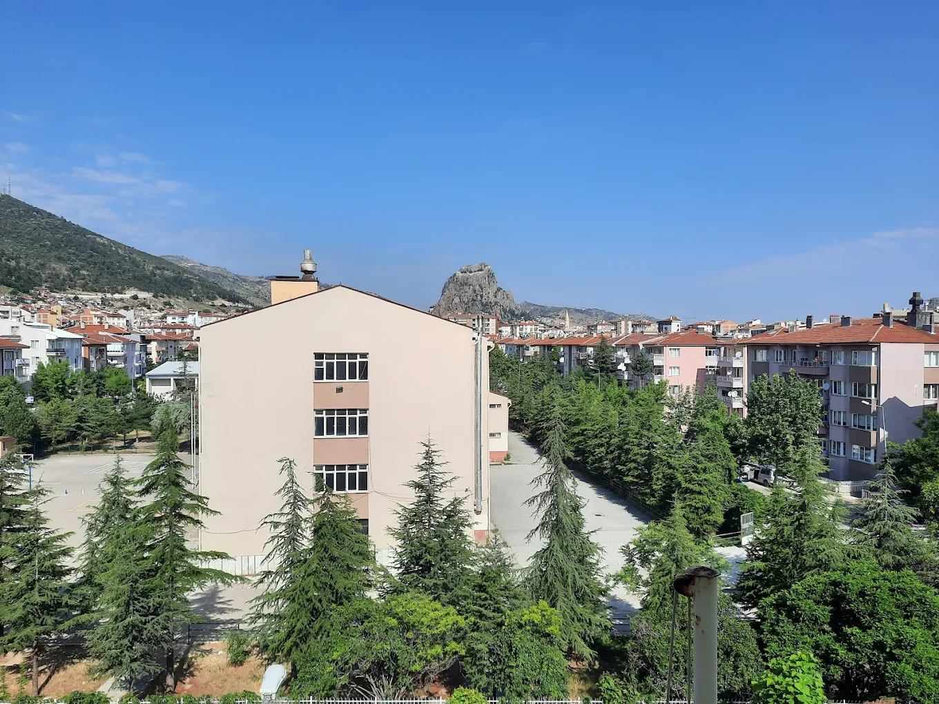 Afyonkarahisar Öğretmenevi ve Akşam Sanat Okulu - Fotoğraf 2