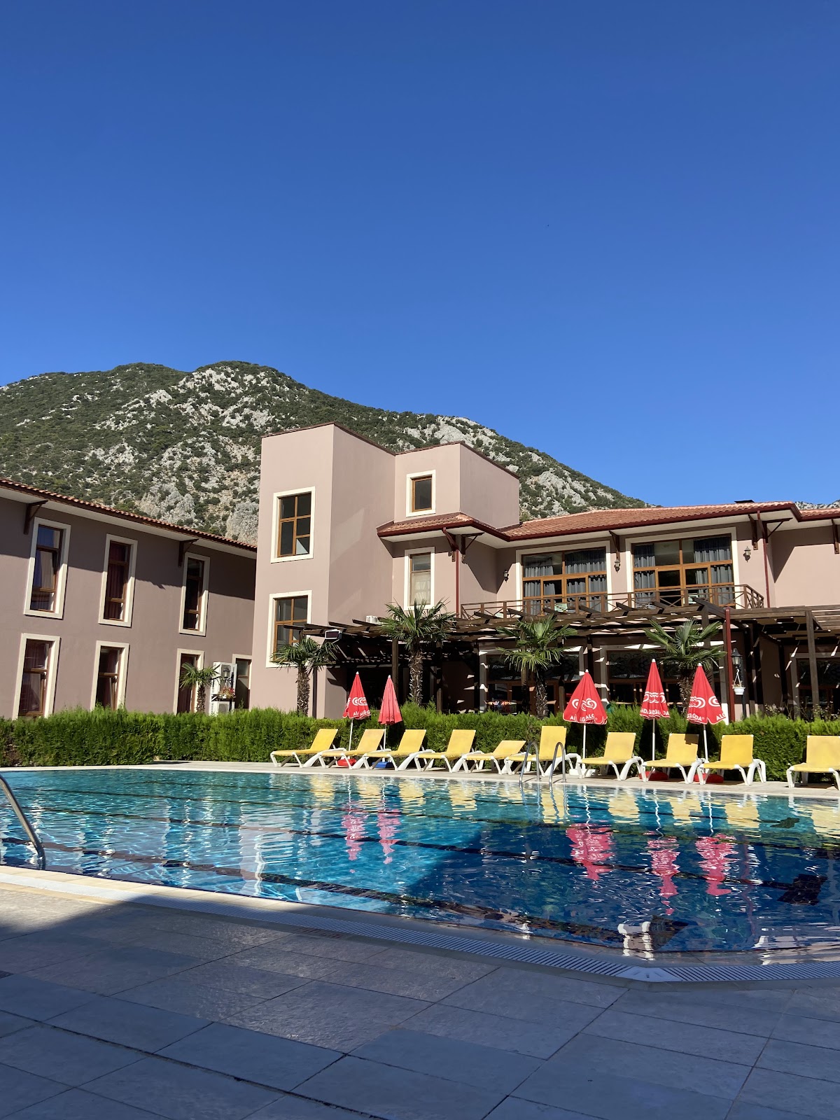 Akdeniz Üniversitesi Avrupa Akdeniz Gençlik Eğitim Ve Dinlenme Tesisi - Fotoğraf 1