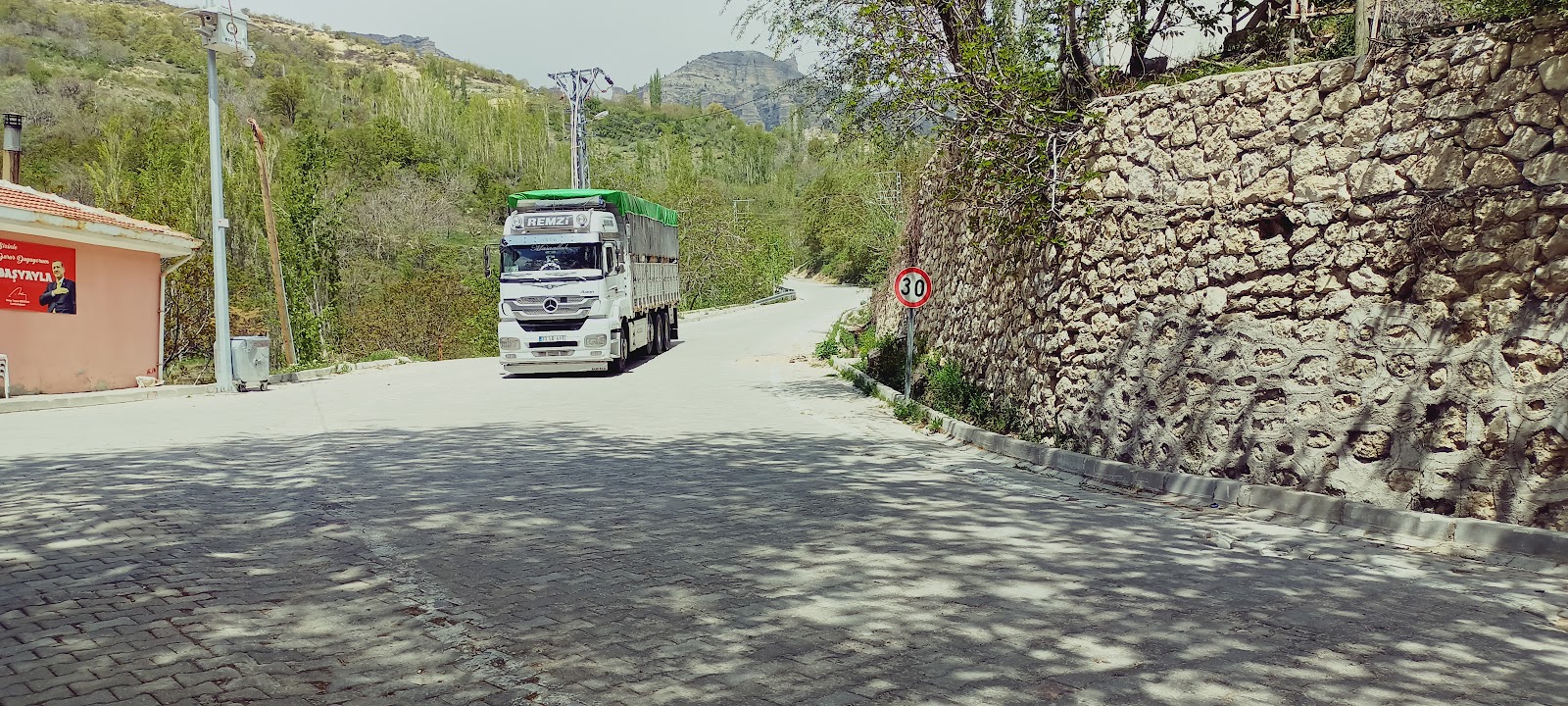 Başyayla Öğretmenevi - Fotoğraf 2
