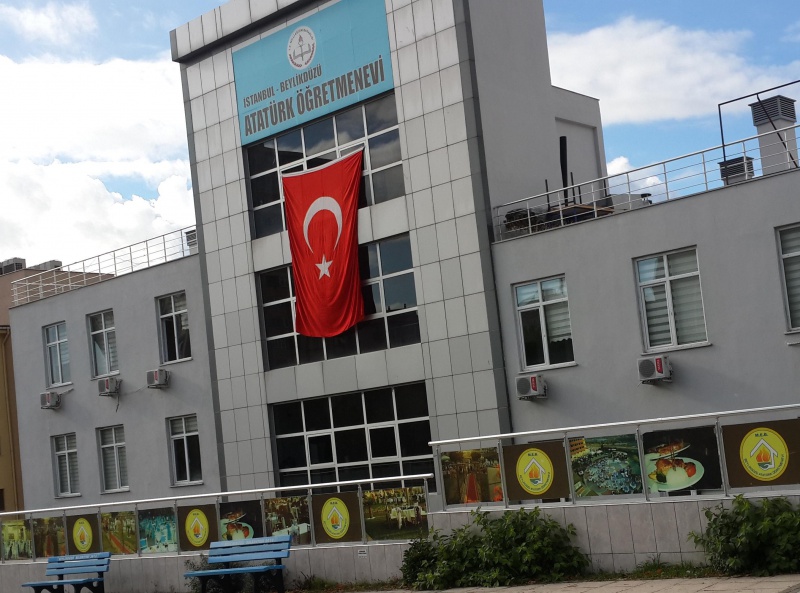 Beylikdüzü Atatürk Öğretmenevi ve Akşam Sanat Okulu - Fotoğraf 4