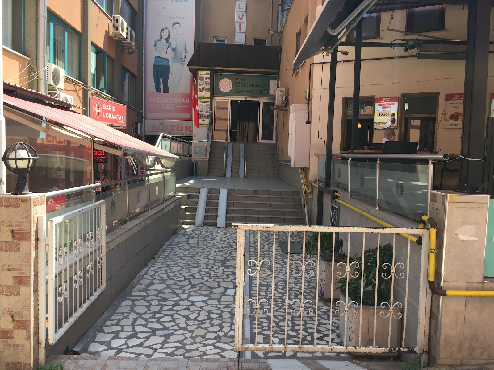 Osmangazi Öğretmenevi ve Akşam Sanat Okulu - Fotoğraf 3