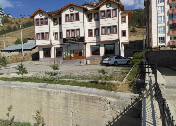 Şiran Beşbinaz ŞEKER Öğretmenevi ve Akşam Sanat Okulu - Fotoğraf 4