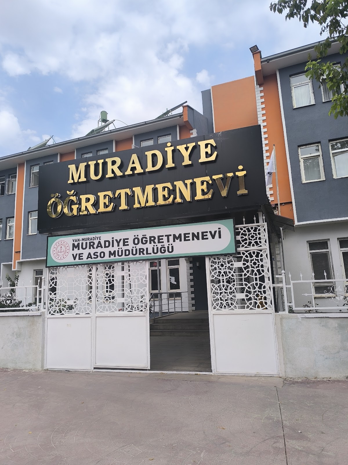 Çaldıran Öğretmenevi ve Akşam Sanat Okulu - Fotoğraf 3