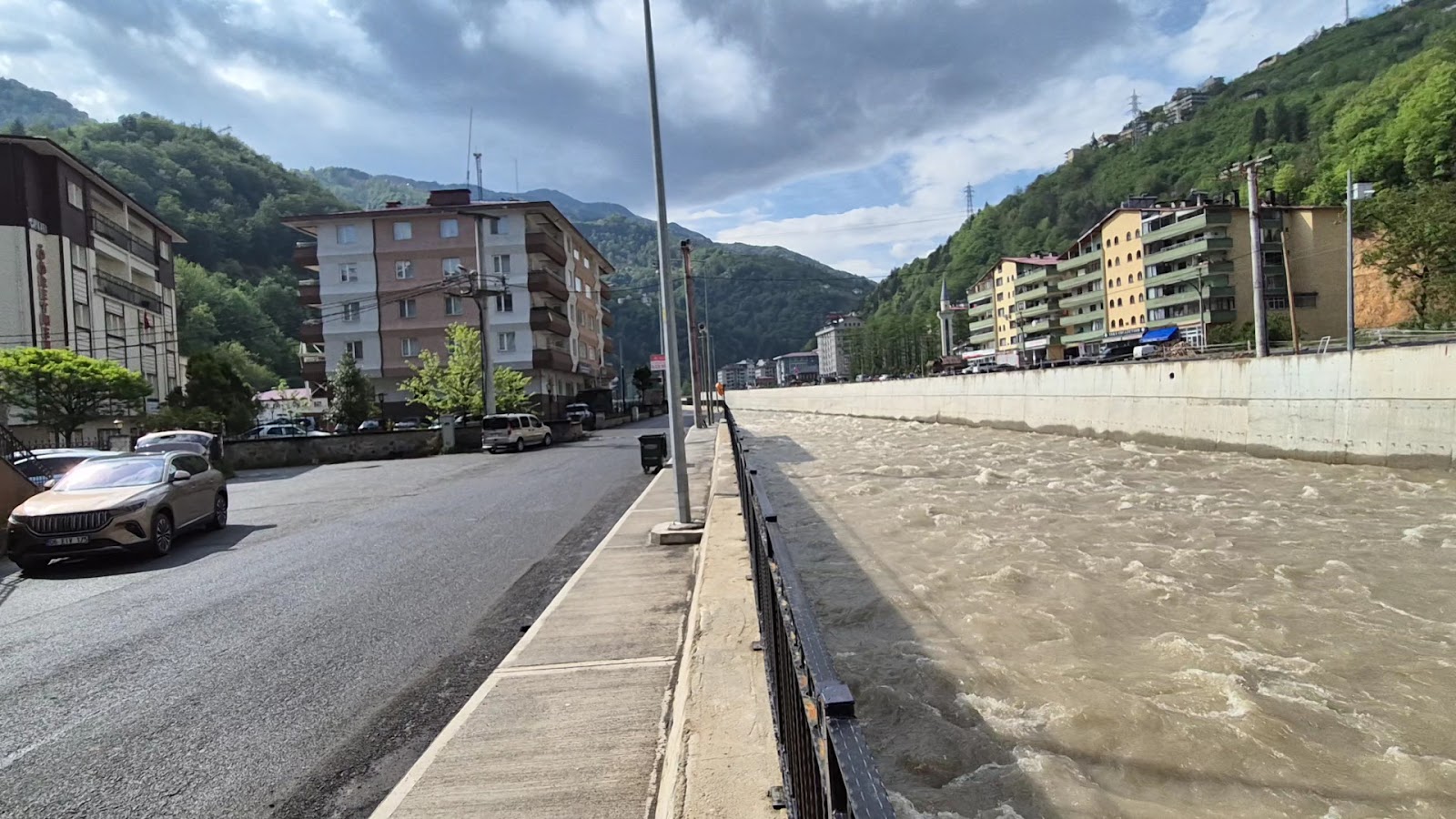 Çaykara Öğretmenevi ve Akşam Sanat Okulu - Fotoğraf 4