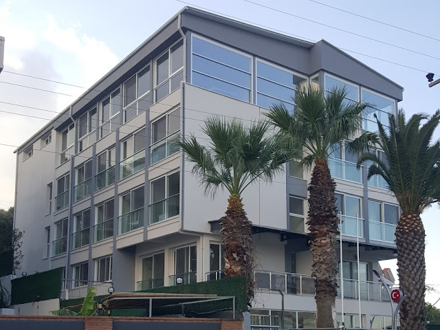 İzmir Çeşme Polisevi - Fotoğraf 2