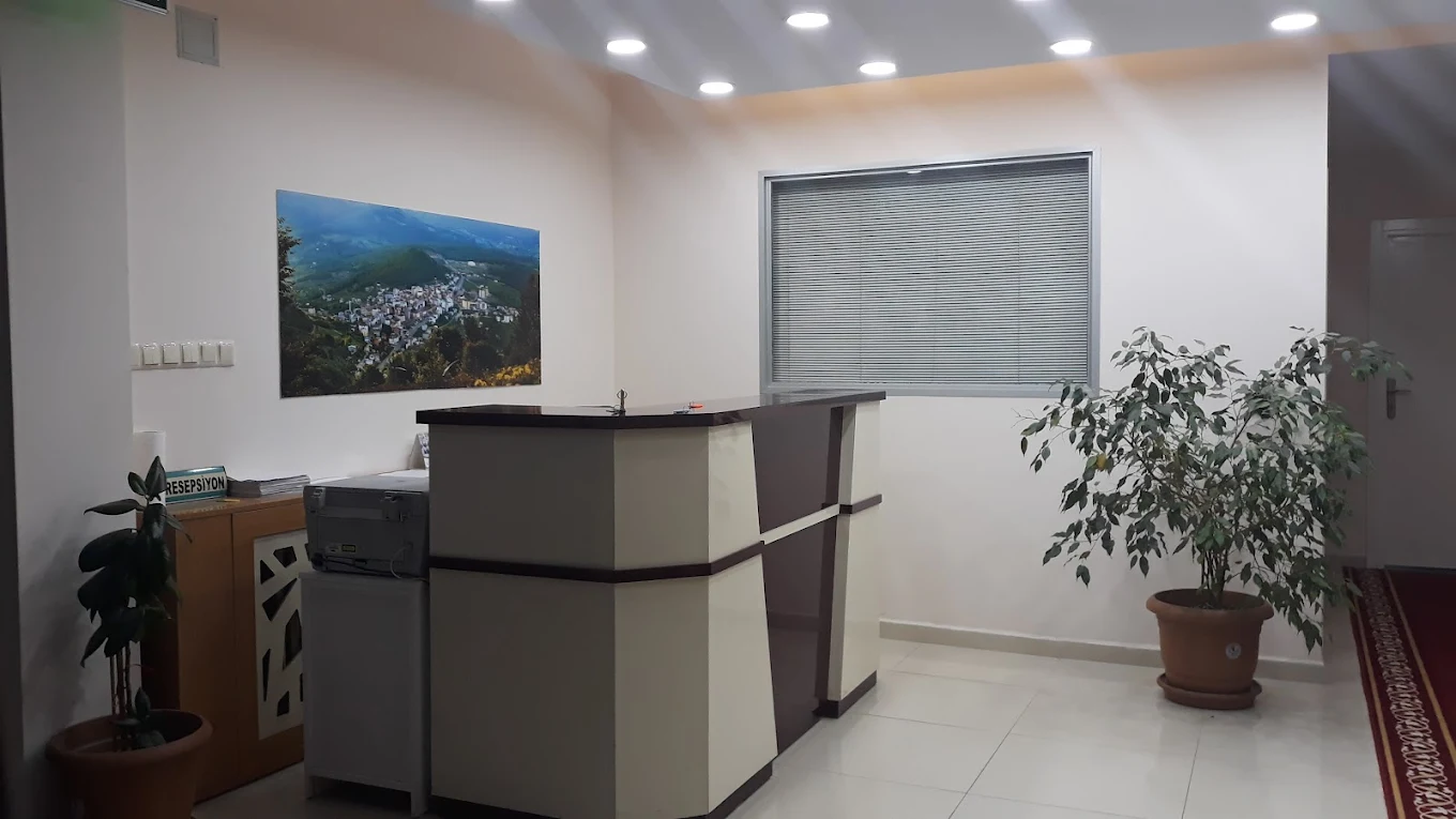 Akkuş Öğretmenevi ve Akşam Sanat Okulu - Fotoğraf 1