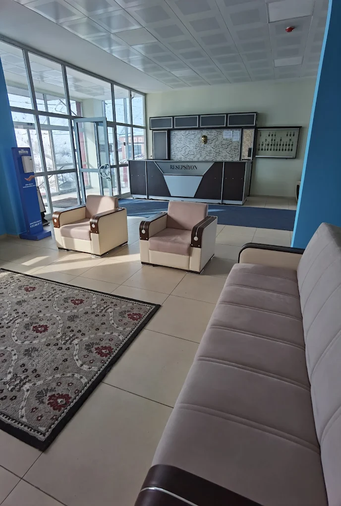Bahçesaray Öğretmenevi ve Akşam Sanat Okulu - Fotoğraf 3