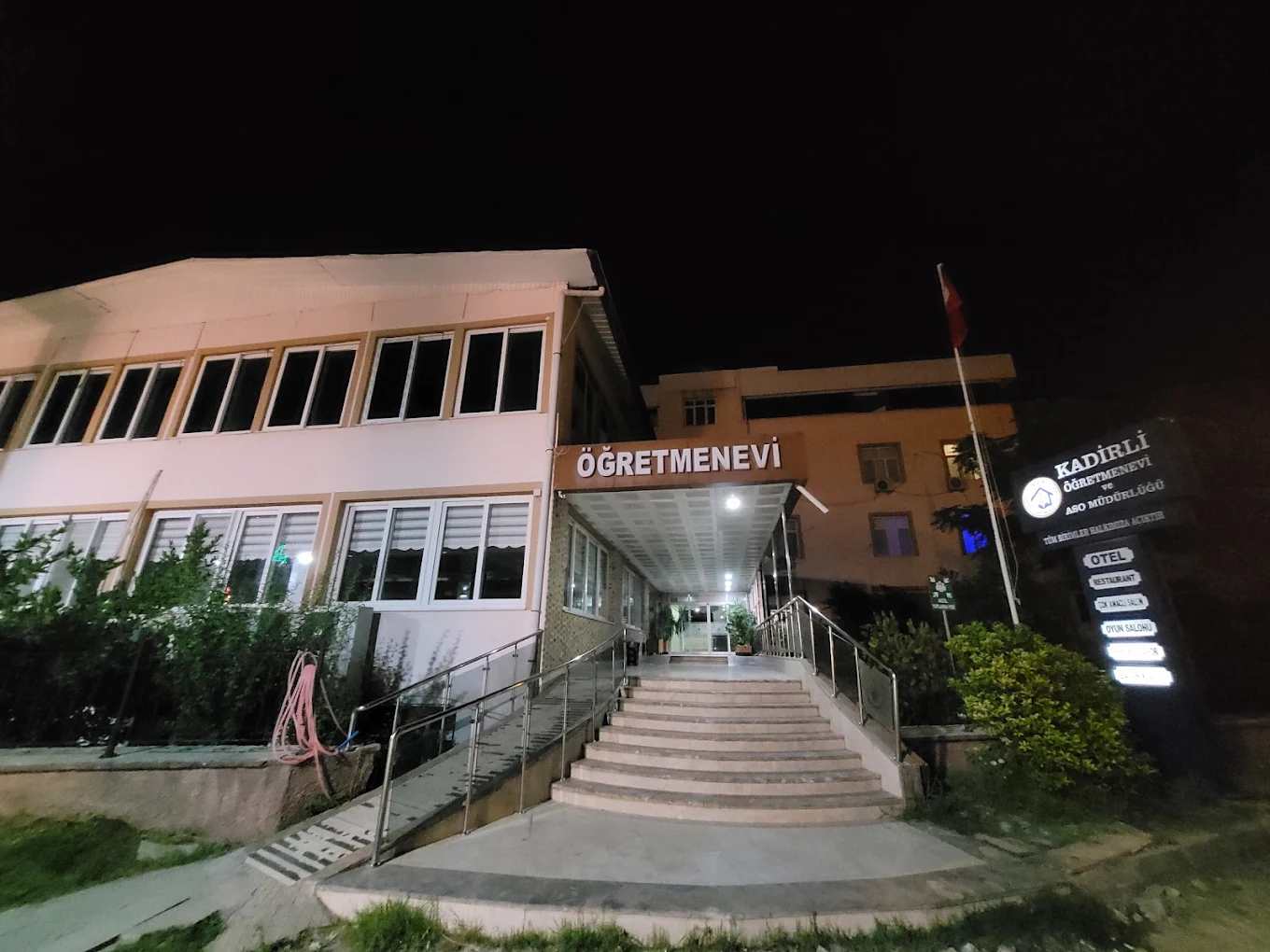 Kadirli Öğretmenevi ve Akşam Sanat Okulu - Fotoğraf 2