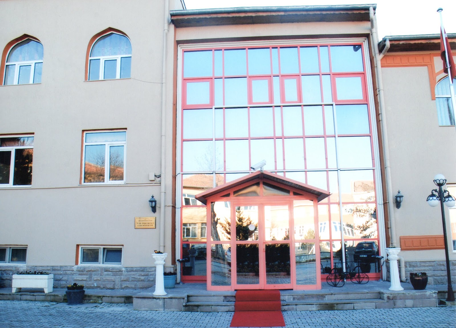 Gölbaşı Öğretmenevi ve Akşam Sanat Okulu - Fotoğraf 2