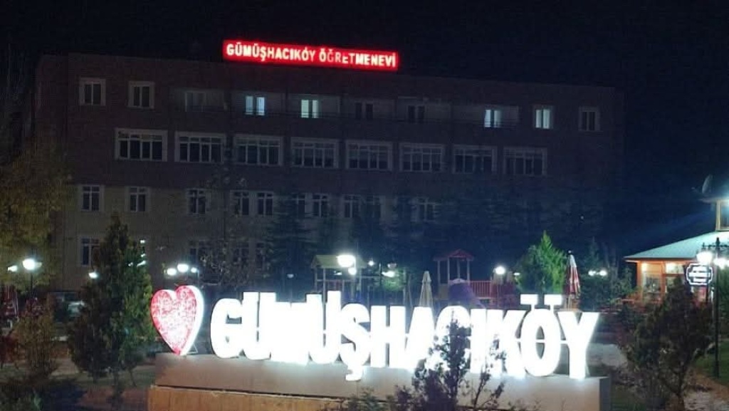 Gümüşhacıköy Öğretmenevi ve Akşam Sanat Okulu - Fotoğraf 2
