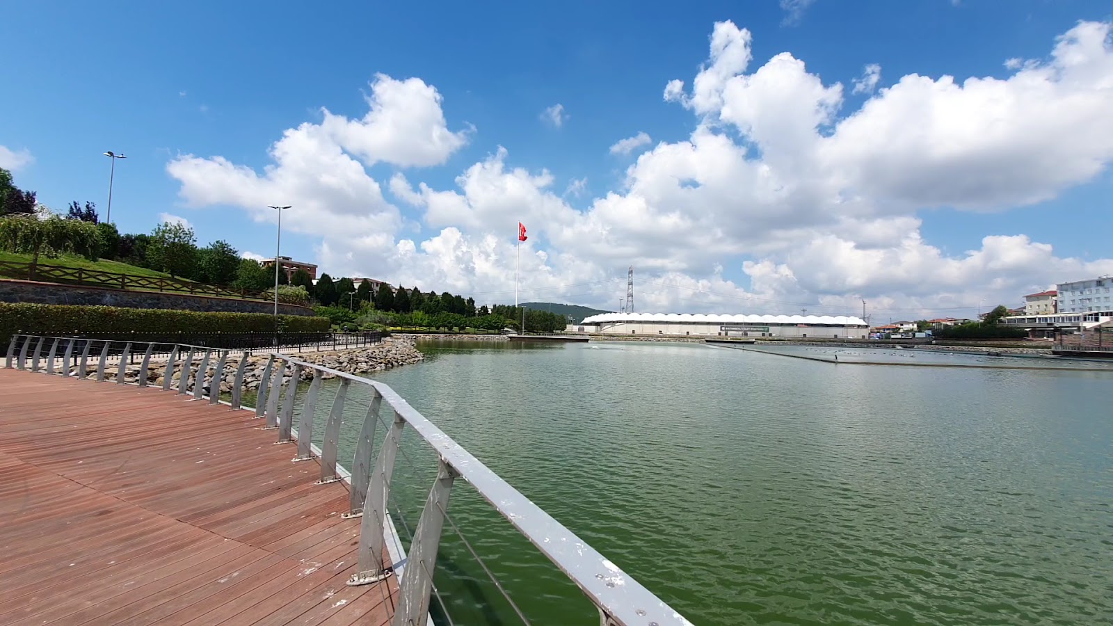 İBB Sultanbeyli Gölet Sosyal Tesisi - Fotoğraf 4