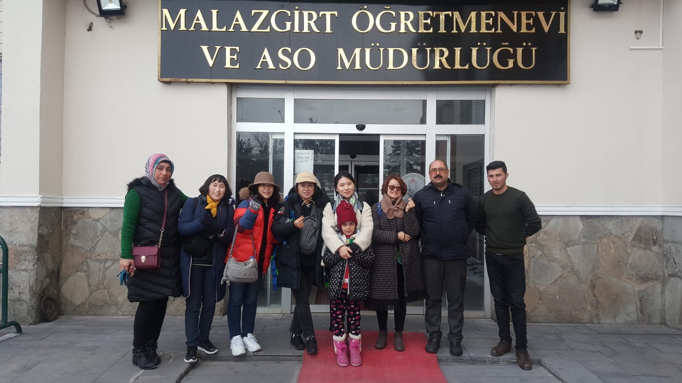 Malazgirt Öğretmenevi ve Akşam Sanat Okulu - Fotoğraf 3