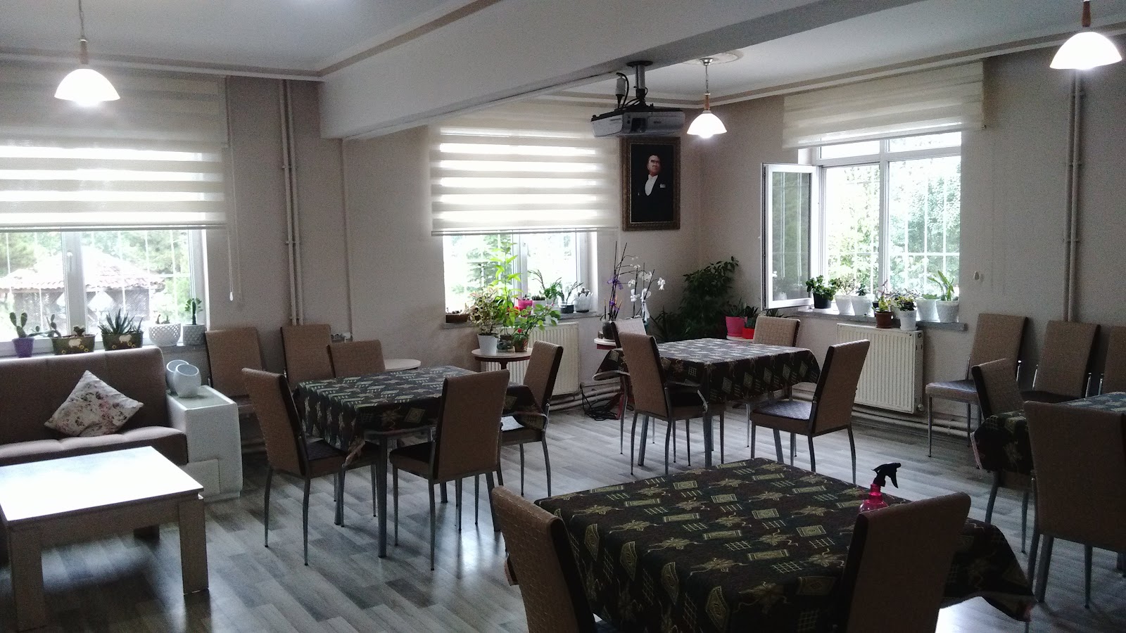 Mecitözü Öğretmenevi ve Akşam Sanat Okulu - Fotoğraf 3