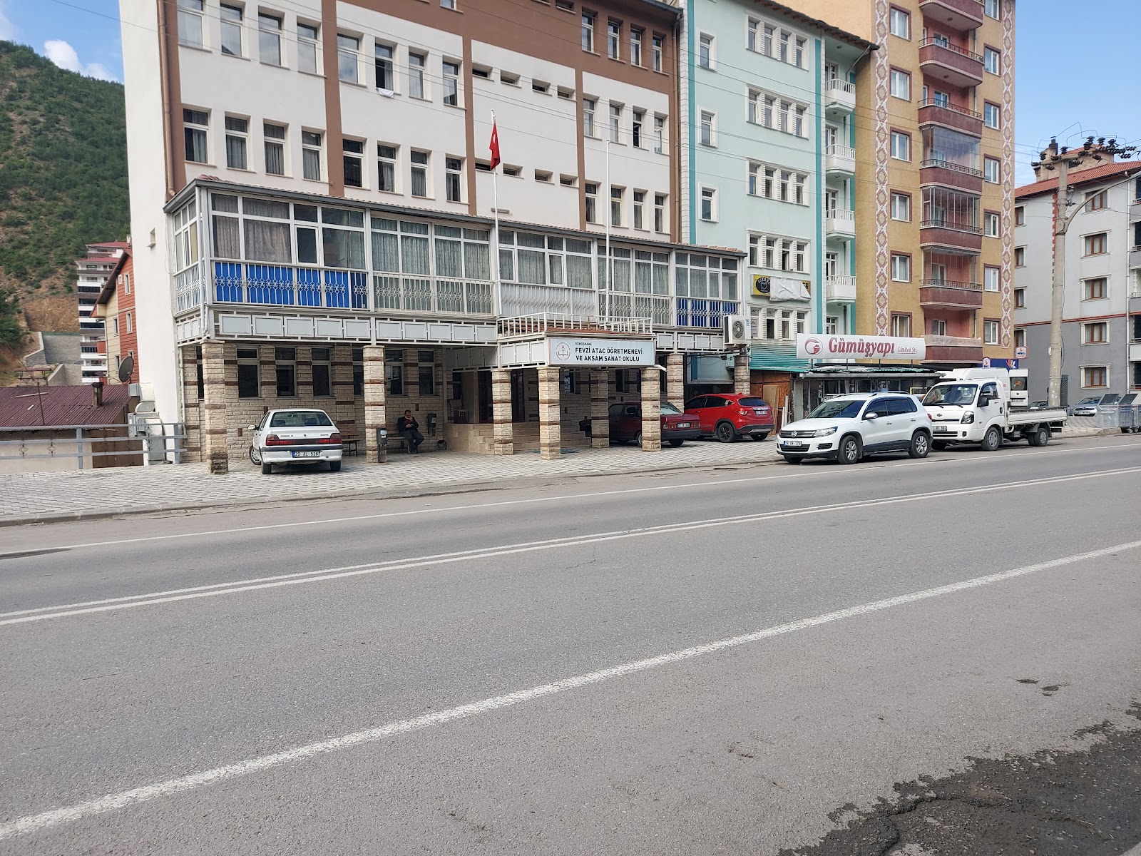 Gümüşhane Fevzi Ataç Öğretmenevi ve Akşam Sanat Okulu - Fotoğraf 2