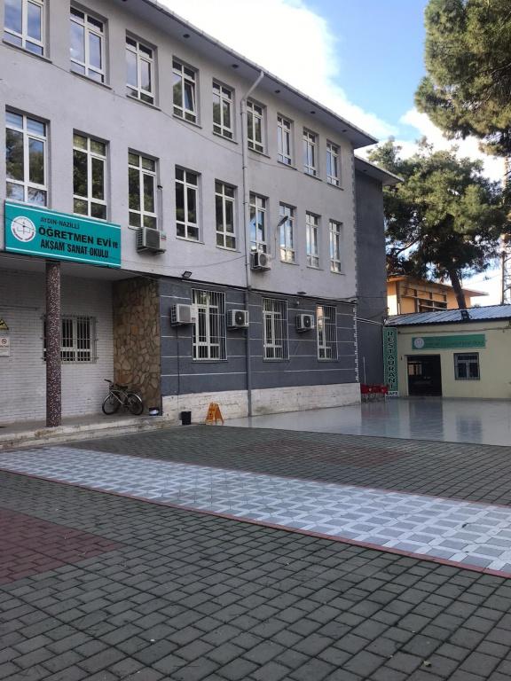 Nazilli Öğretmenevi ve Akşam Sanat Okulu - Fotoğraf 2