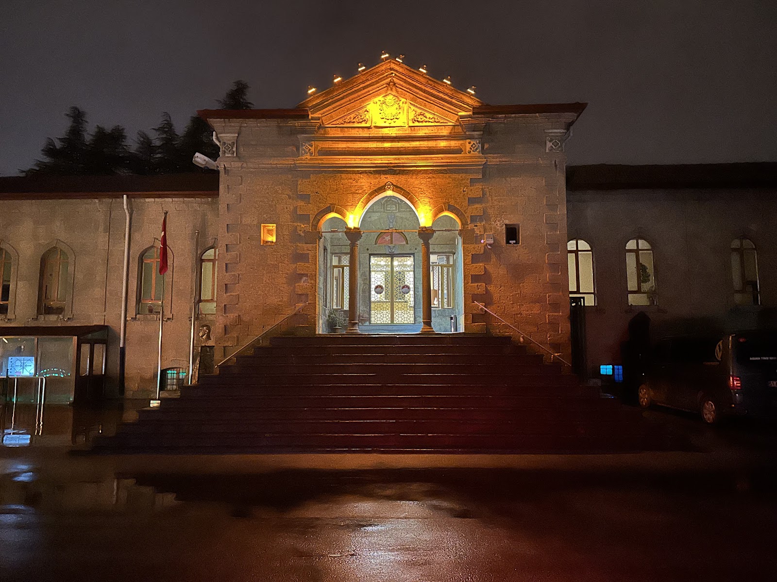 Niğde Öğretmenevi ve Akşam Sanat Okulu - Fotoğraf 4