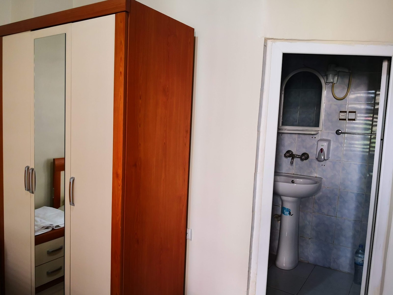 Göksun Pr. Dr. Mehmet SAĞLAM Öğretmenevi ve Akşam Sanat Okulu - Fotoğraf 5