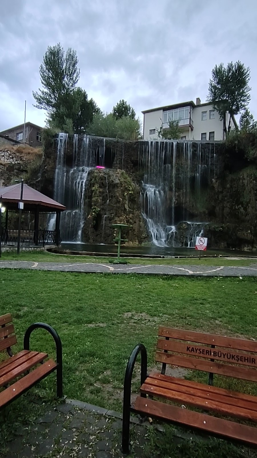 Pınarbaşı Şehit Soner Akbulut Öğretmenevi ve Akşam Sanat Okulu - Fotoğraf 4