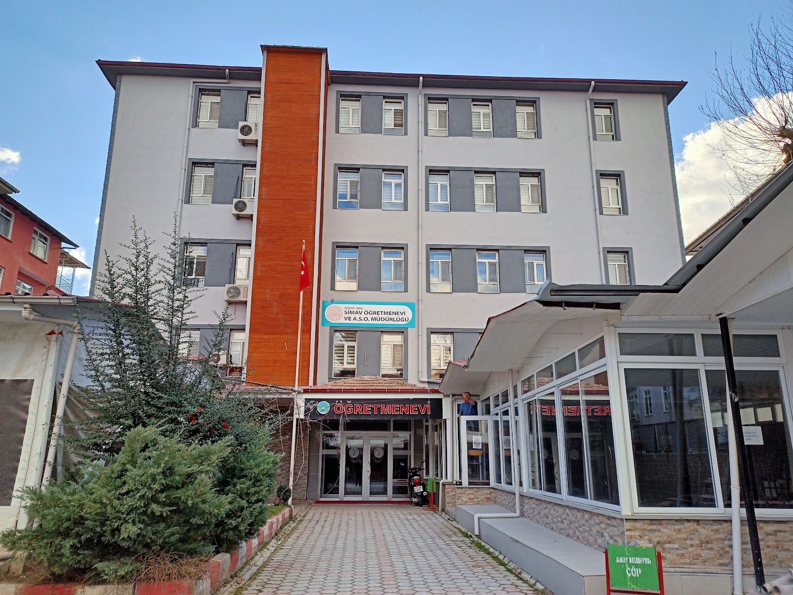Simav Öğretmenevi ve Akşam Sanat Okulu - Fotoğraf 2