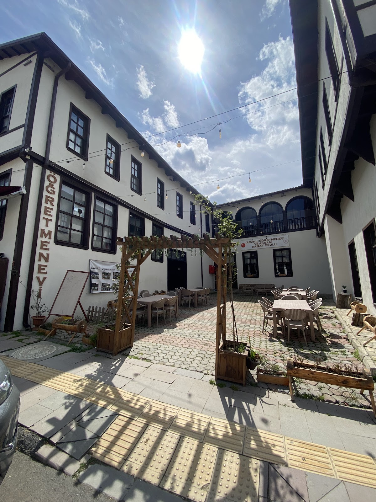 Taraklı Öğretmenevi ve Akşam Sanat Okulu - Fotoğraf 4