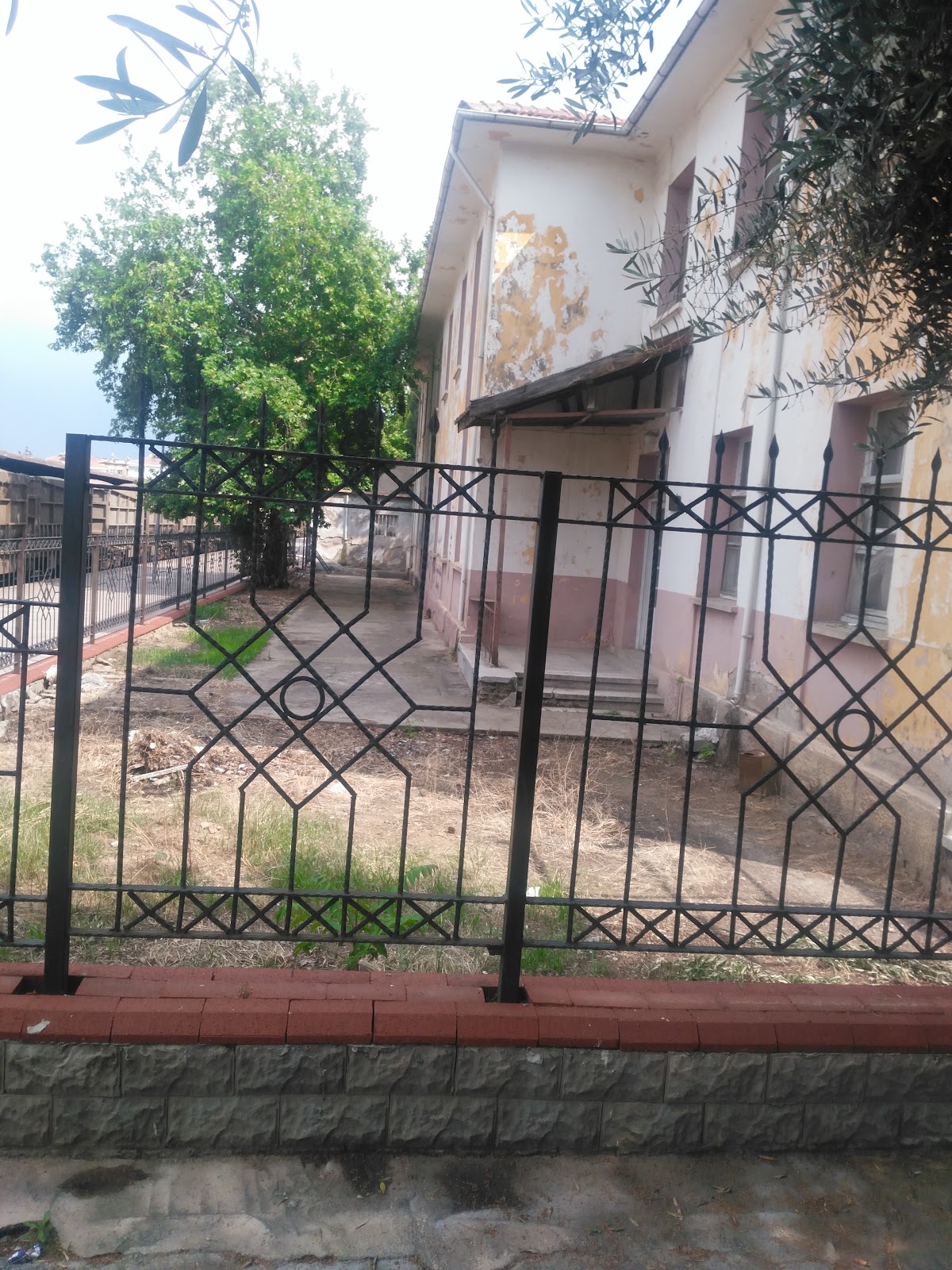 TCDD Alaşehir Misafirhanesi - Fotoğraf 2