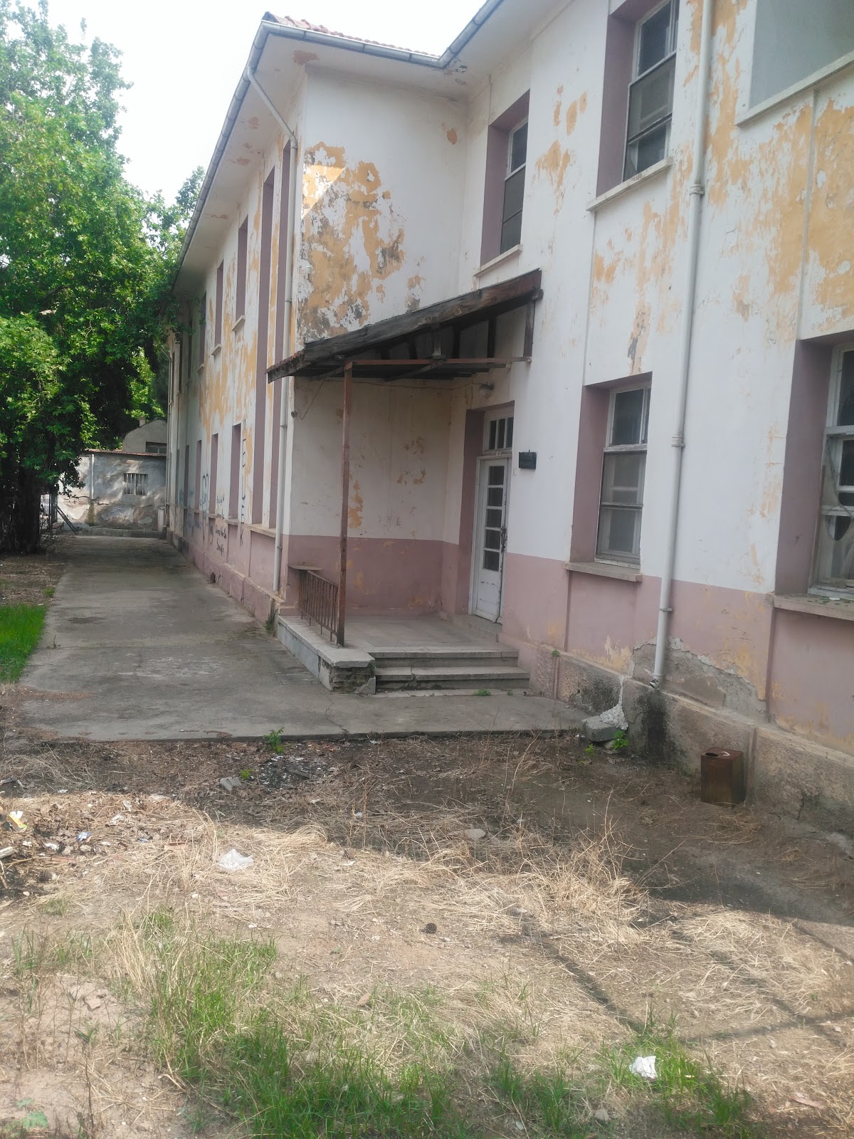 TCDD Alaşehir Misafirhanesi - Fotoğraf 4