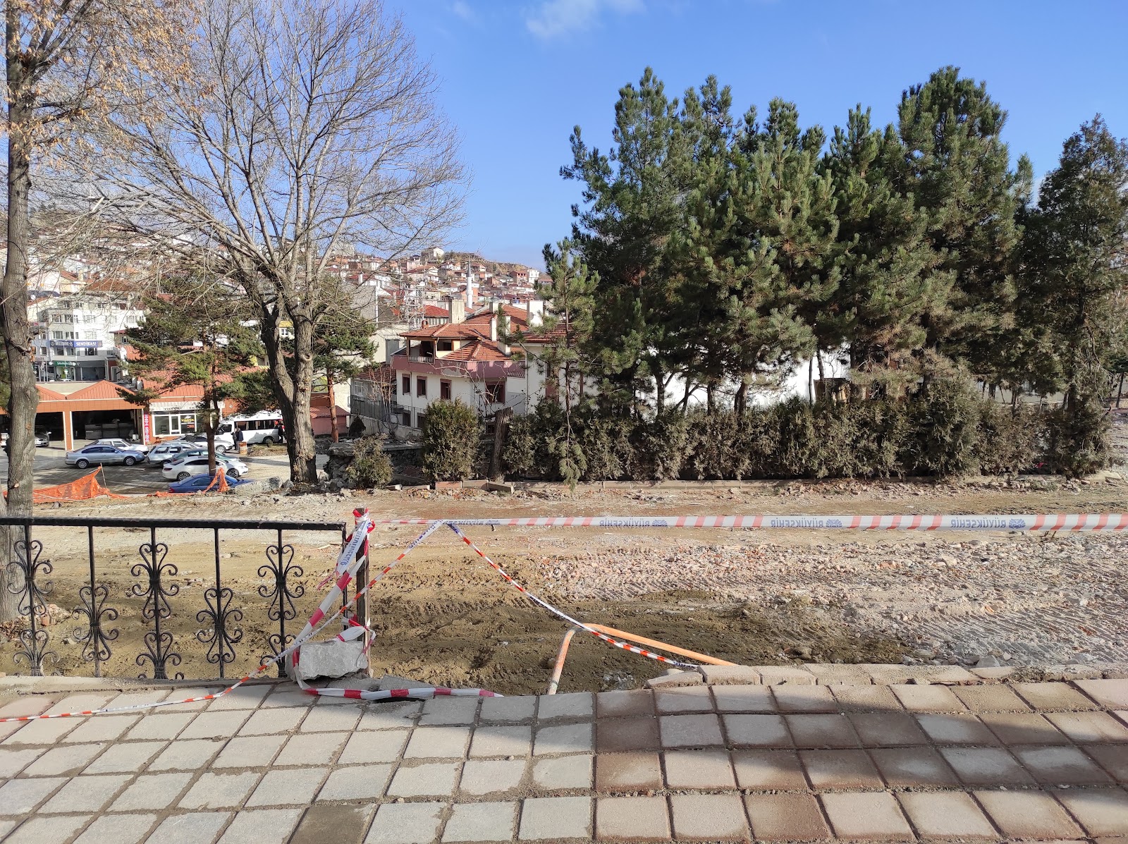 Tosya Öğretmenevi ve Akşam Sanat Okulu - Fotoğraf 4