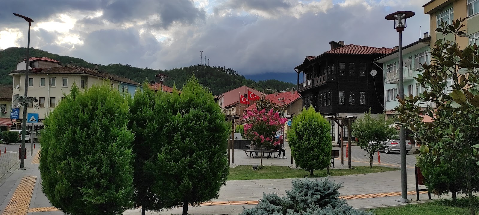 Ulus Öğretmenevi ve Akşam Sanat Okulu - Fotoğraf 3