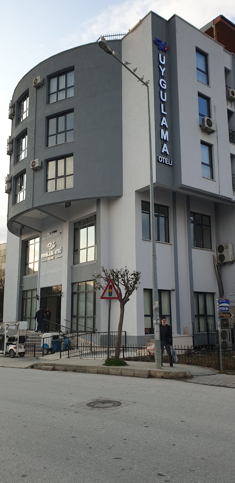 Yalova Öğretmenevi ve Akşam Sanat Okulu - Fotoğraf 4