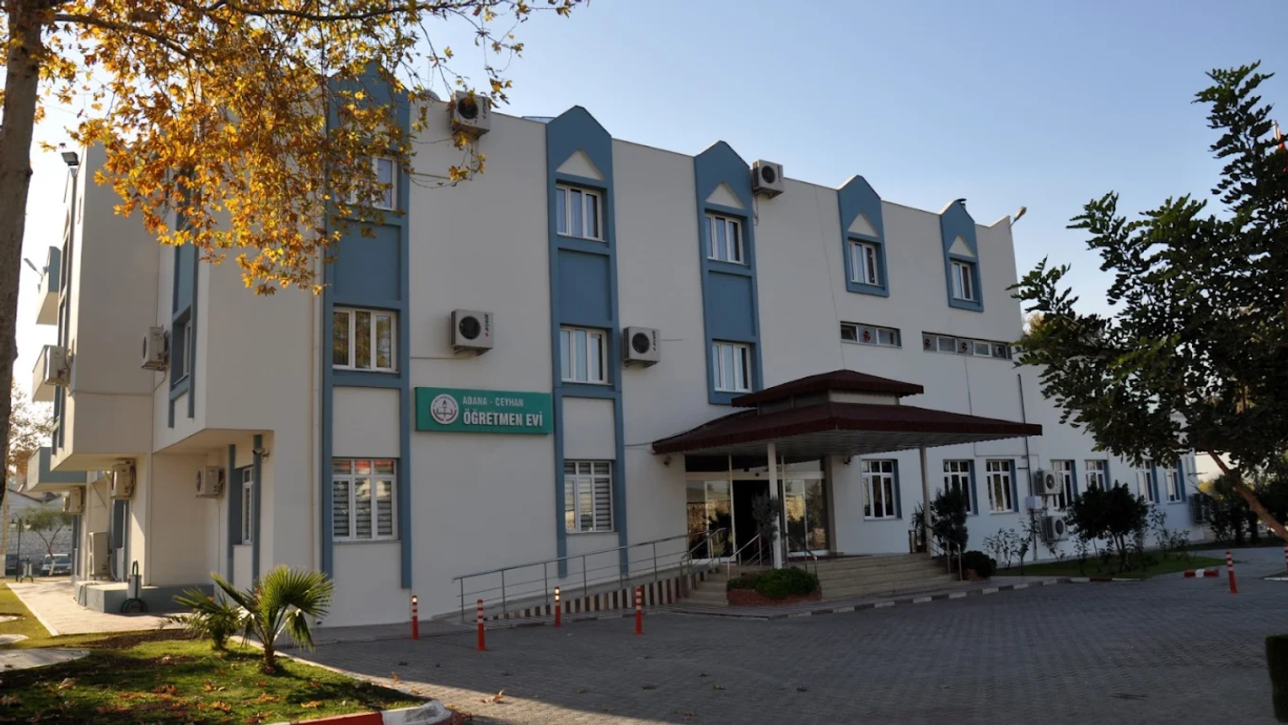 Ceyhan Öğretmenevi ve Akşam Sanat Okulu fotoğrafı