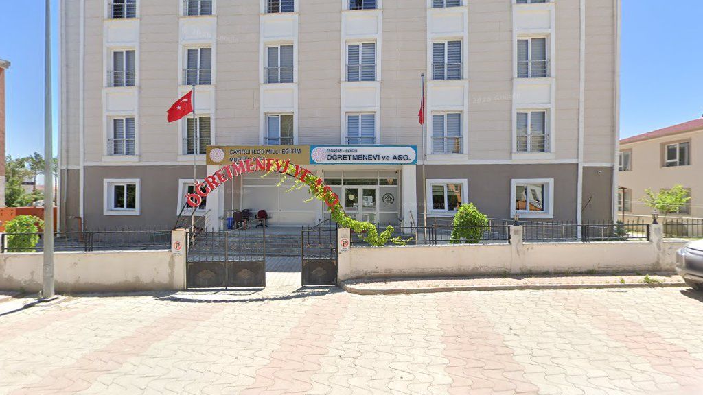 Çayırlı Öğretmenevi ve Akşam Sanat Okulu dış cephe veya tesis görseli