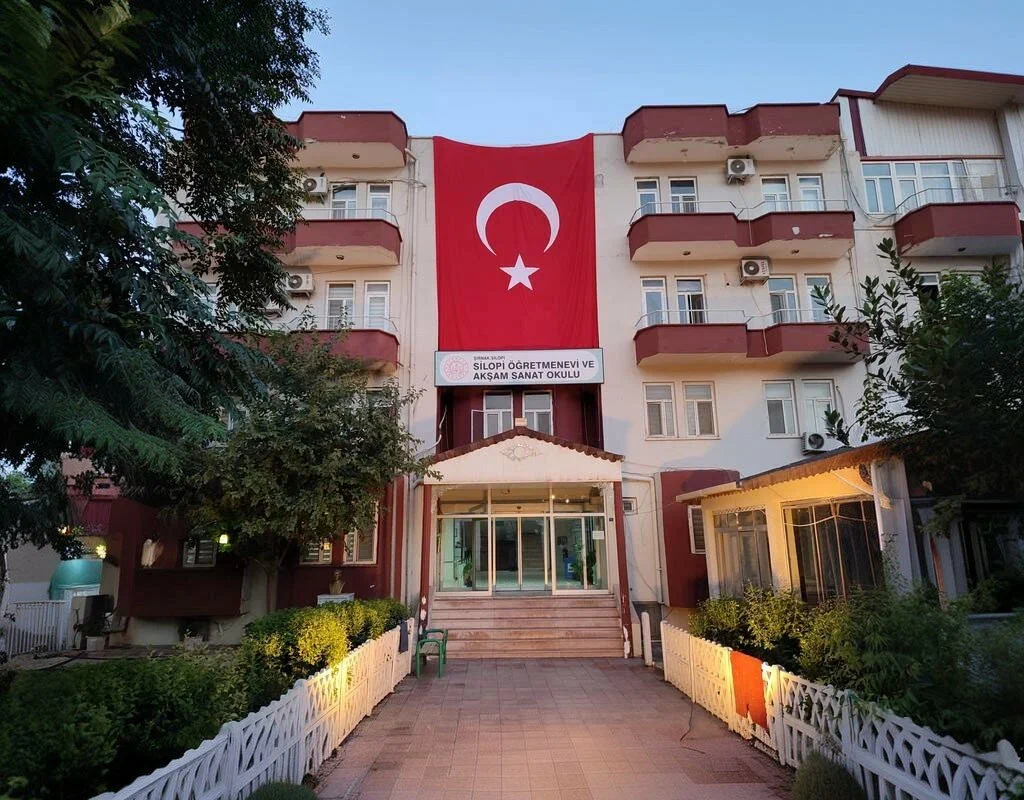 Silopi Öğretmenevi ve Akşam Sanat Okulu dış cephe veya tesis görseli