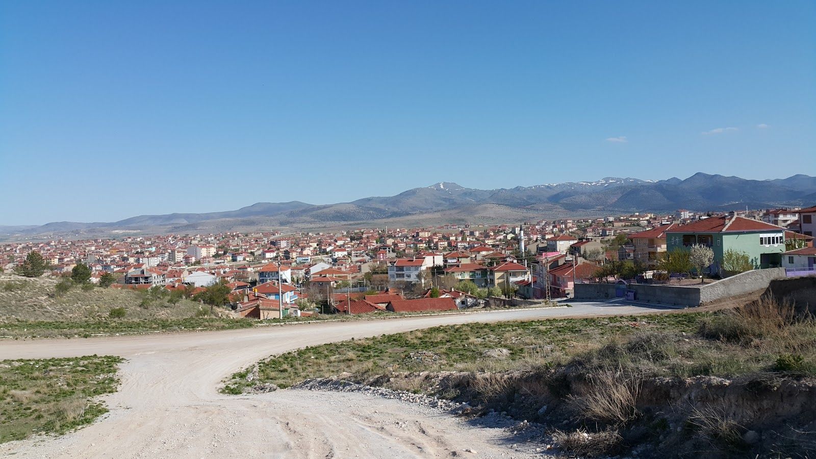 Emirdağ Öğretmenevi ve Akşam Sanat Okulu dış cephe veya tesis görseli