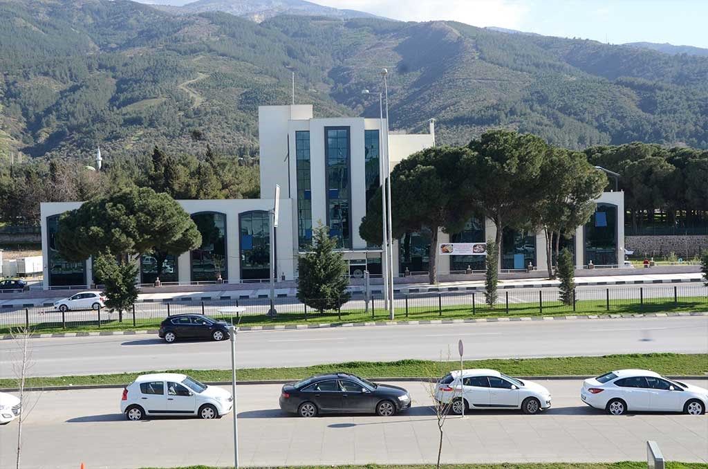 Manisa Polisevi dış cephe veya tesis görseli