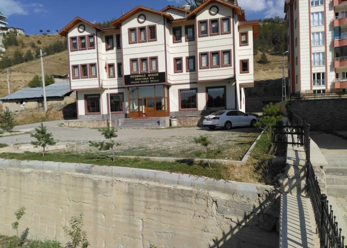 Şiran Beşbinaz ŞEKER Öğretmenevi ve Akşam Sanat Okulu fotoğrafı